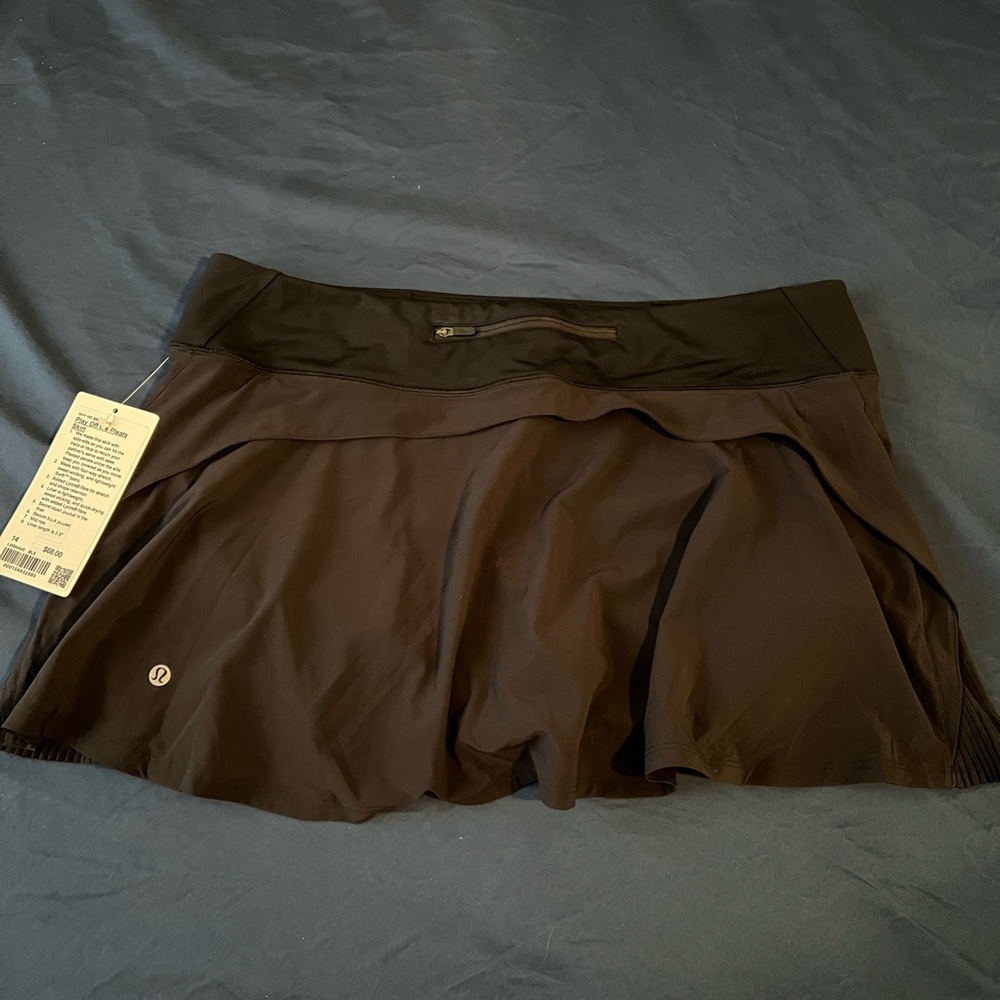 Lululemon play off the pleats skirt black